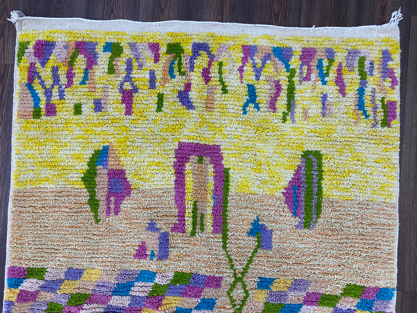 Tapis berbère marocain en laine authentique, tapis de décoration d'intérieur personnalisé fait à la main.