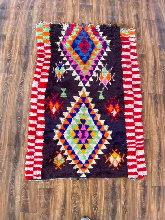4x6 ft Moroccan vintage berber area rug .