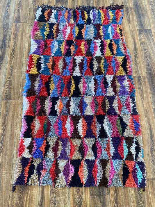 Tapis marocain vintage coloré 4x7. Grand tapis ancien et rare.