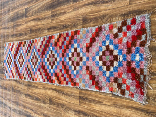 Tapis de couloir marocain vintage 2x8 pieds, tapis de couloir berbère Azilal tissé.