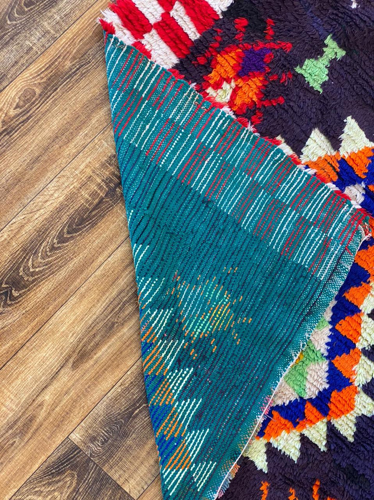 4x6 ft Moroccan vintage berber area rug .