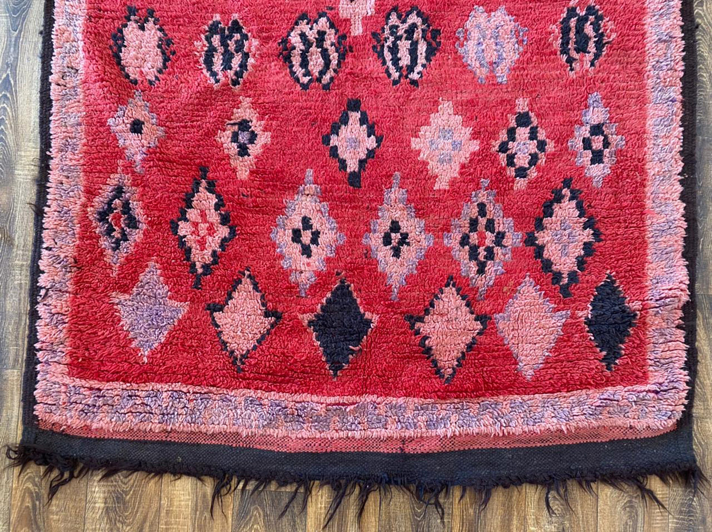 5x11 ft vintage large Moroccan rug.