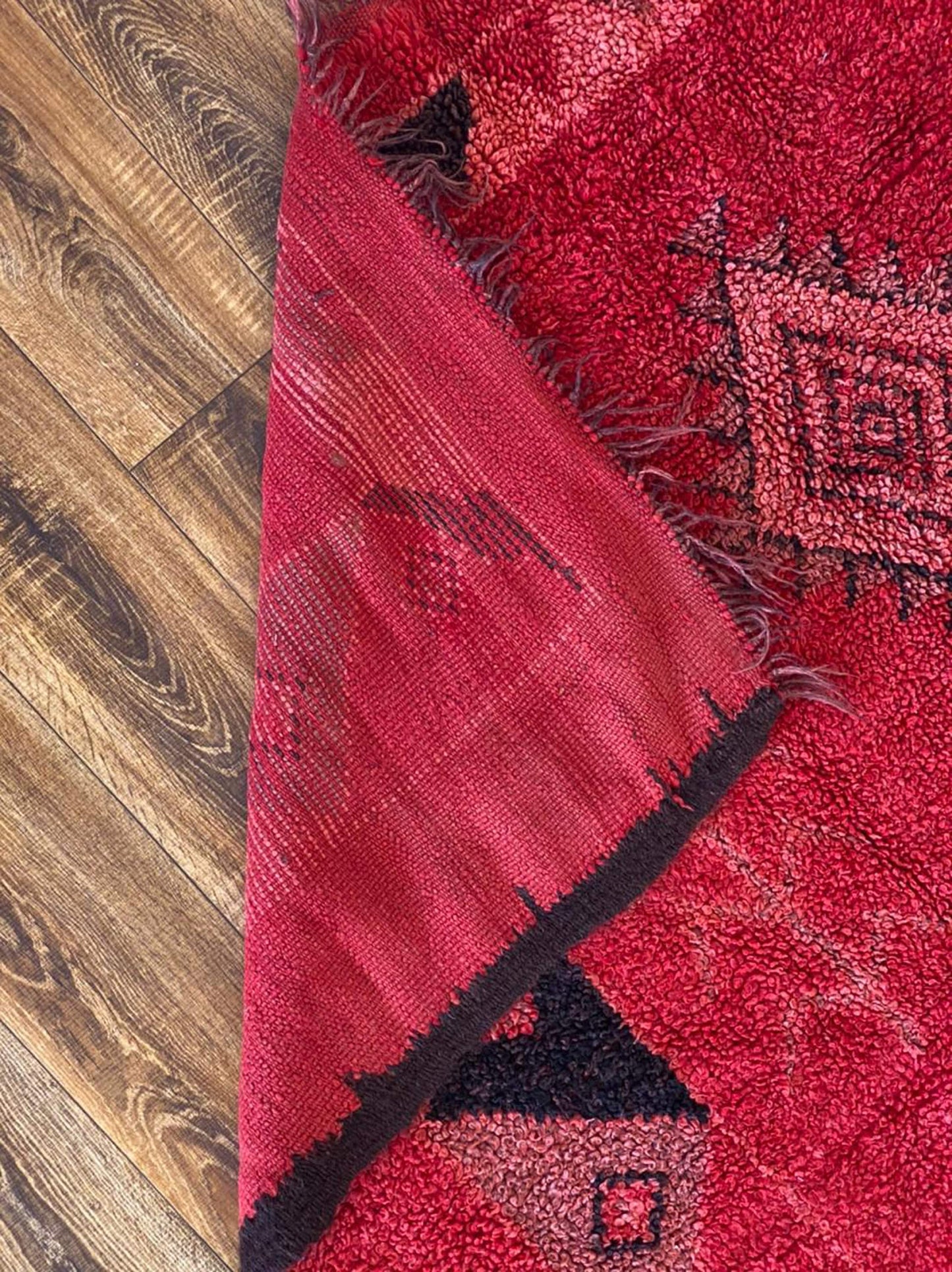 5x11 ft Moroccan vintage large rug.