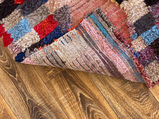 Tapis marocain vintage coloré 3x5 pieds.