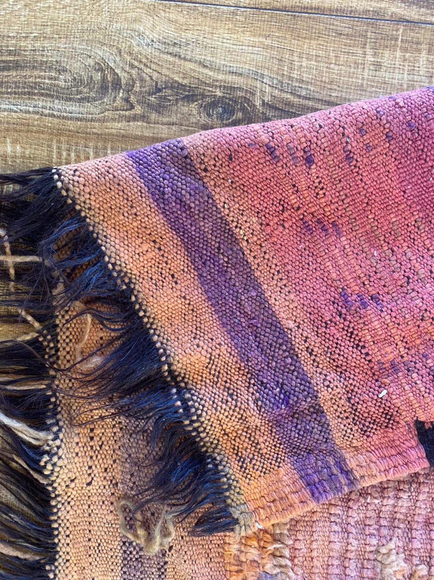 Vintage Berber Moroccan area rug 4x8 ft.