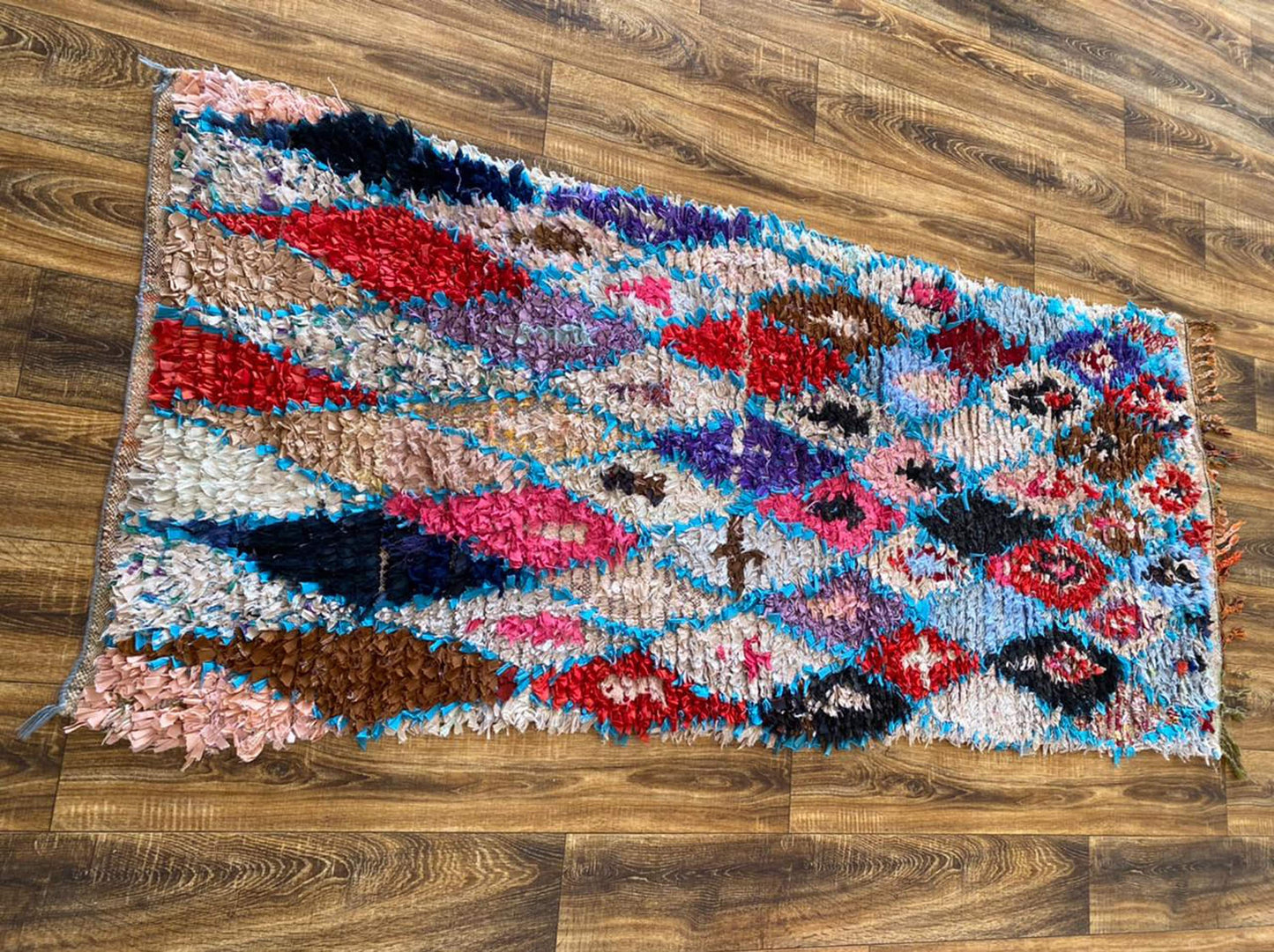 Tapis marocain vintage Boucherouite 3x6 .