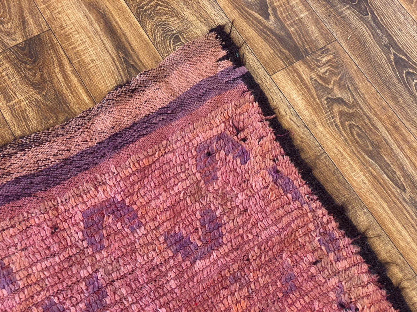 Moroccan vintage Berber rug 5x10 ft.