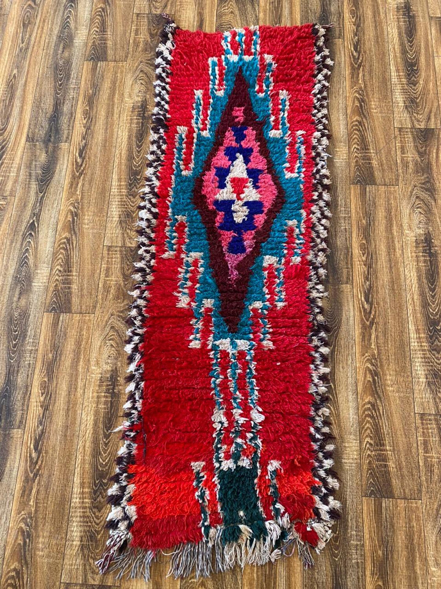 Tapis de couloir marocain coloré de petite taille, 2 x 6 pieds.