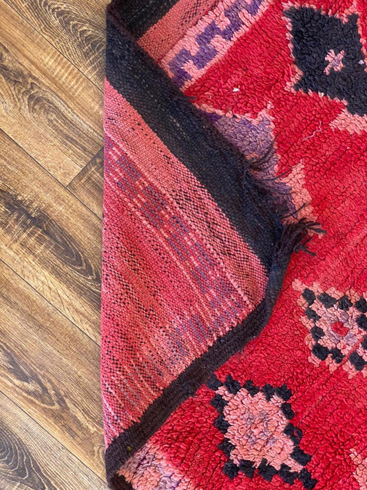 5x11 ft vintage large Moroccan rug.