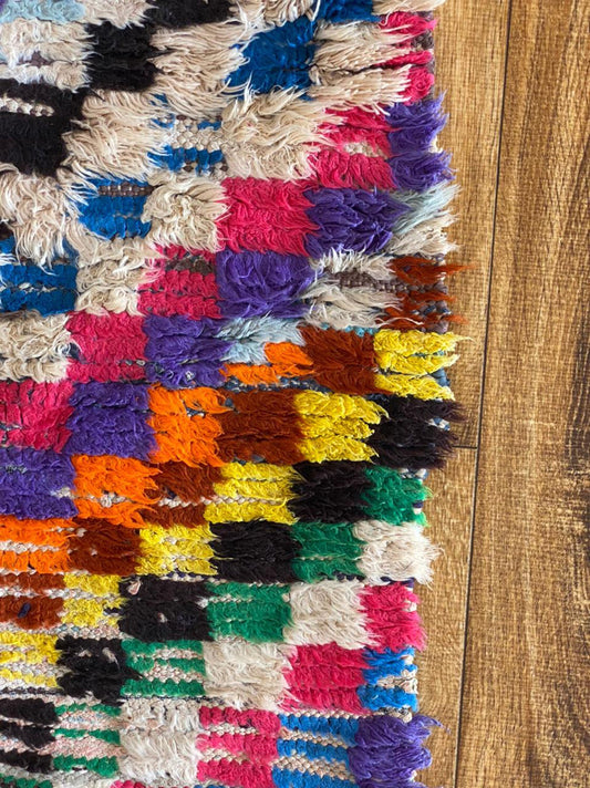 Tapis marocain long et étroit de 2 x 10 pieds.