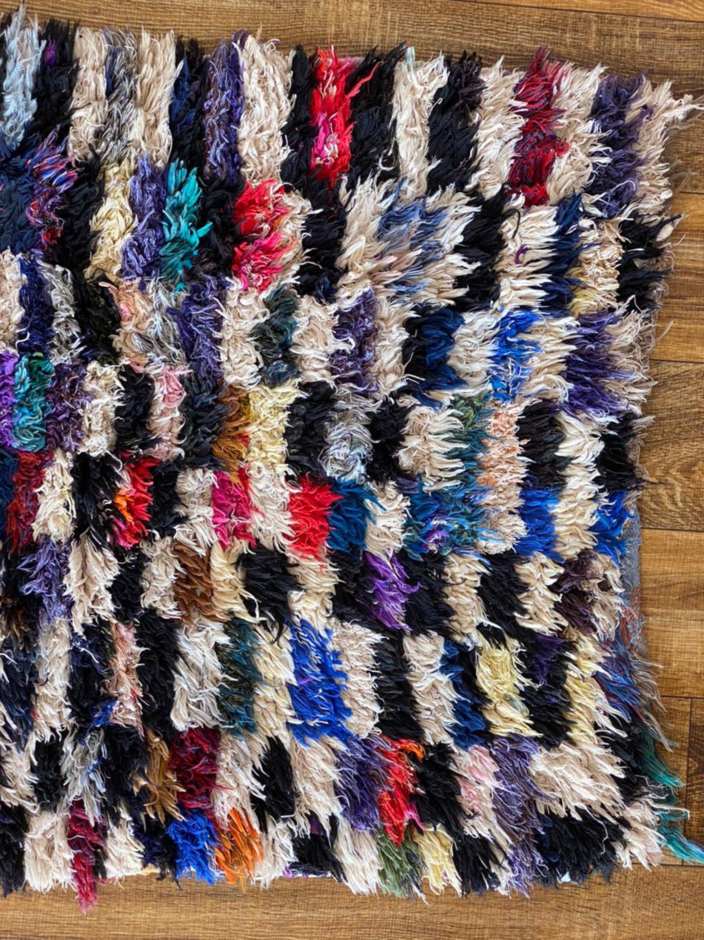 Tapis berbère marocain coloré 3x6 pi.