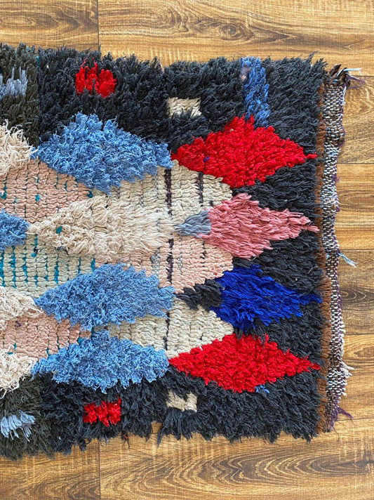 Tapis berbère marocain vintage 2x6 pieds.