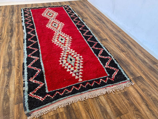 5x10 ft vintage large Moroccan area rug.