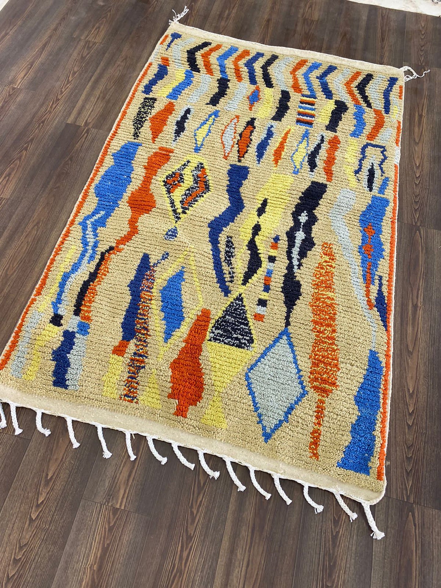 abstract Moroccan area rug 4x6.