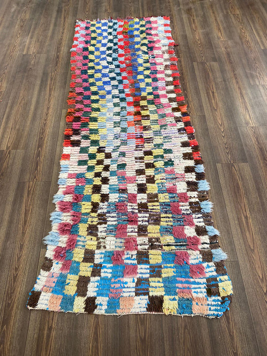 Tapis à carreaux berbère vintage de 3 pieds sur 8 pieds, tapis berbère étroit.