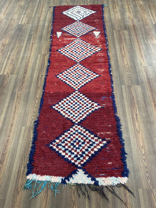 Tapis de couloir étroit berbère marocain 2x9 pieds, tapis de couloir à poils longs en laine tissée vintage.