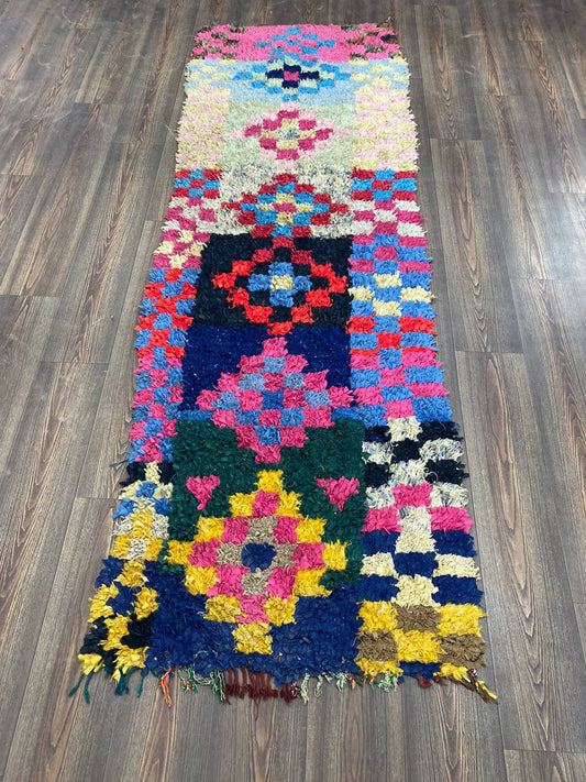 Tapis berbère vintage coloré boucherouite étroit 3 x 9 pieds, vieux tapis à carreaux marocain.