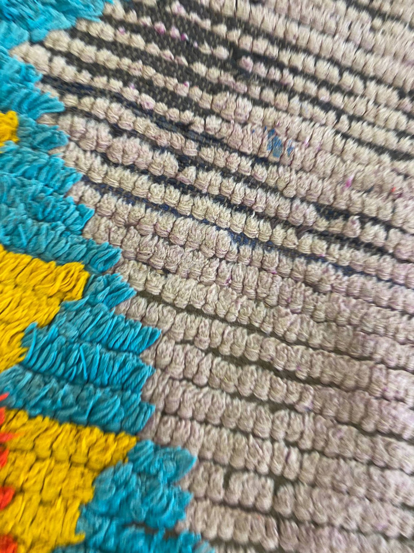 Tapis marocains authentiques 4x8 pieds, tapis berbère vintage unique.