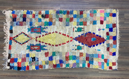Tapis marocain Boucherouite vintage rare tissé ancien coloré, grands tapis 4x8.