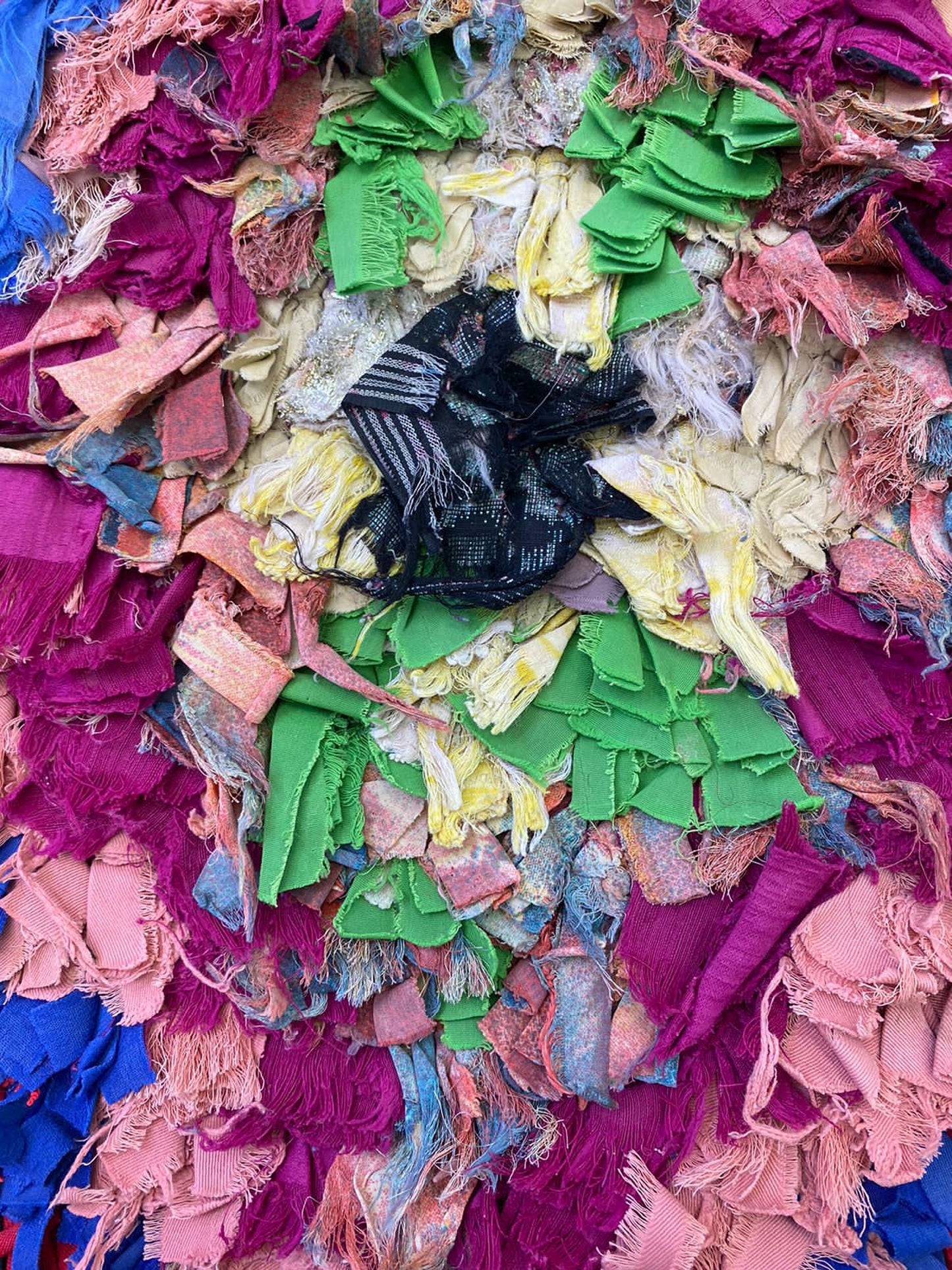 Tapis berbère unique vintage marocain noir 2x8, tapis étroits Boucherouite.