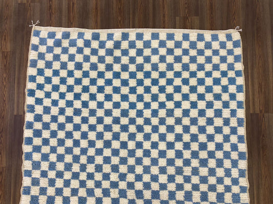 Tapis bleu clair, tapis à carreaux marocain, tapis à damier en laine, décoration d'intérieur berbère marocaine.
