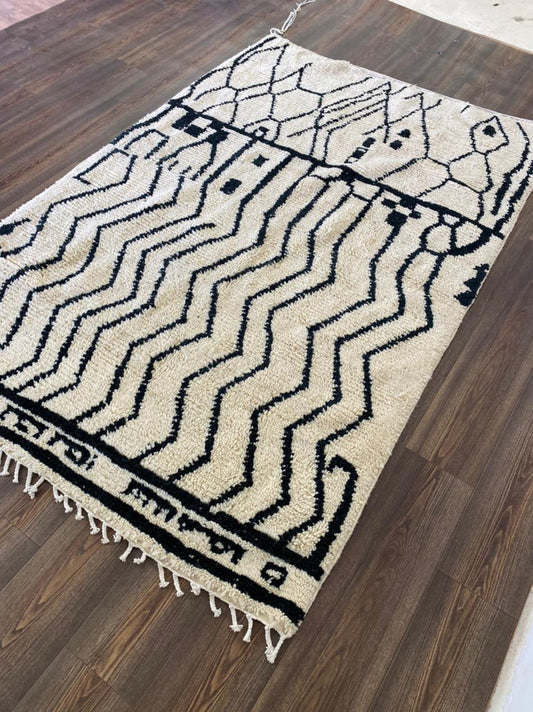 Grand tapis marocain à chevrons, 8x5, tapis tissés Beni Ourain.