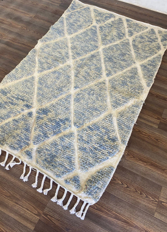 6x4 Blue and White Wool blend Rugs. Handmade Moroccan Diamond area Rug.