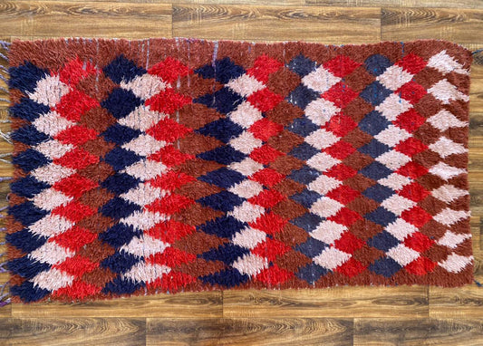 Tapis marocain vintage coloré à losanges 4x7, grands tapis tissés tribaux berbères.