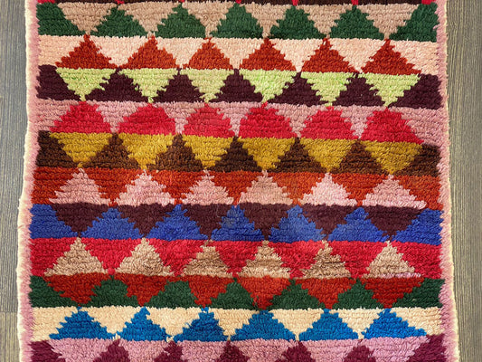 Tapis de couloir marocain vintage coloré de 2 x 4 pieds.