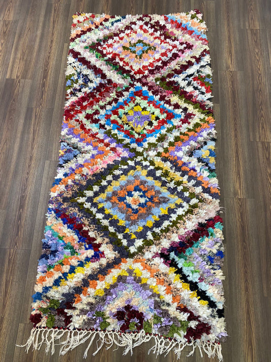Tapis Boucherouite vintage coloré 4x8, tapis shag en tissu tissé ancien marocain.