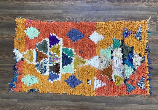 Tapis marocain Boucherouite vintage étroit de petite taille 3x5.