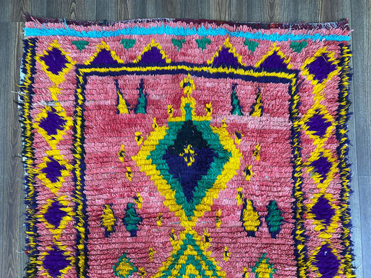 Tapis marocain vintage multicolore 4x9 pieds.