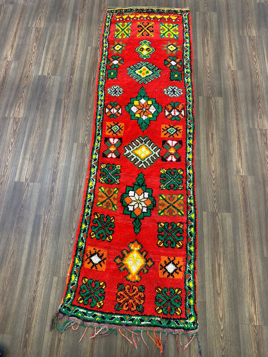 Tapis vintage rouge tissé à la main en coton 2x7, tapis de couloir berbère marocain.