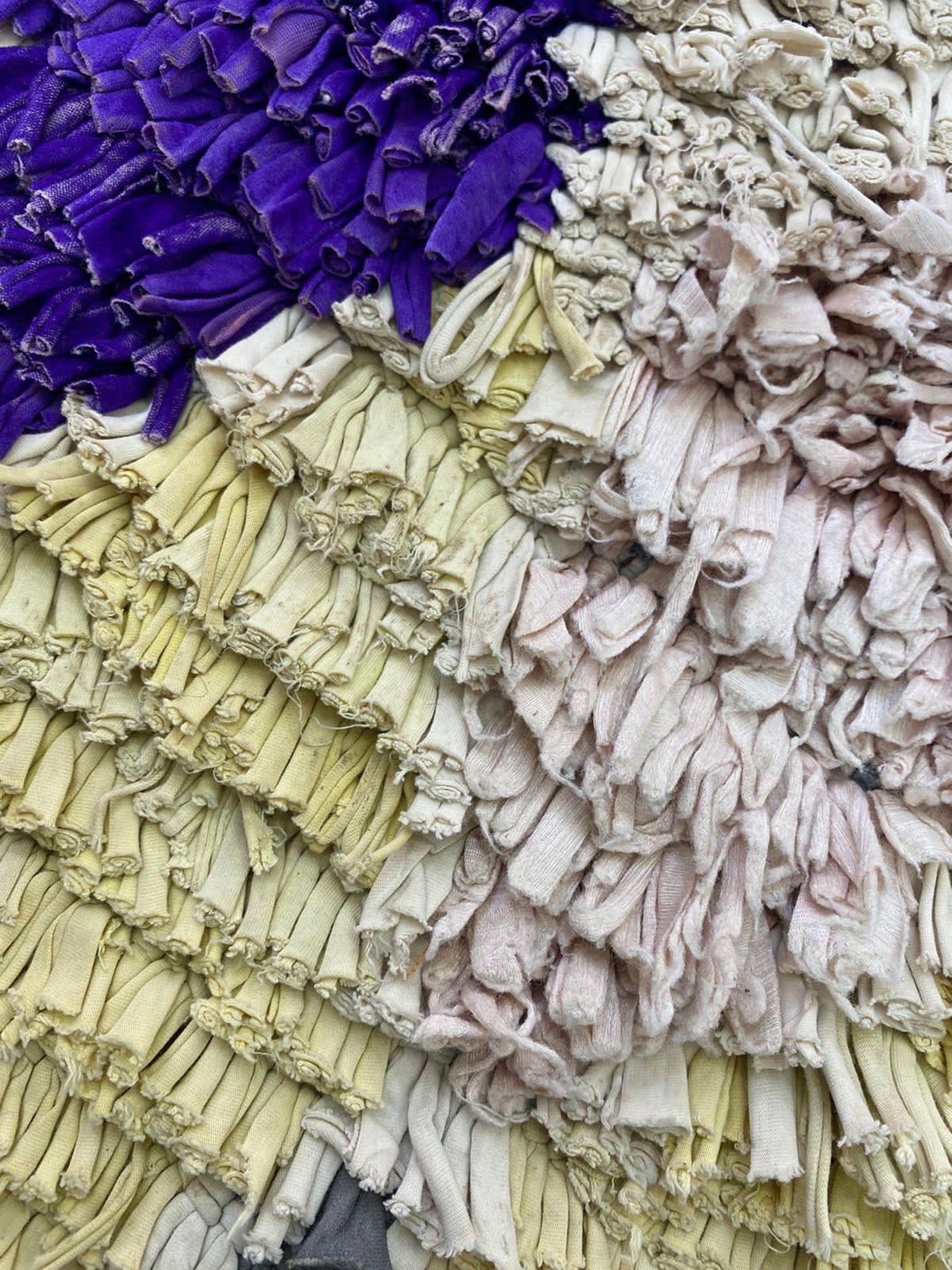 Tapis marocain vintage tissé à la main 2x10, tapis de couloir long et étroit en forme de losange Boucherouite.