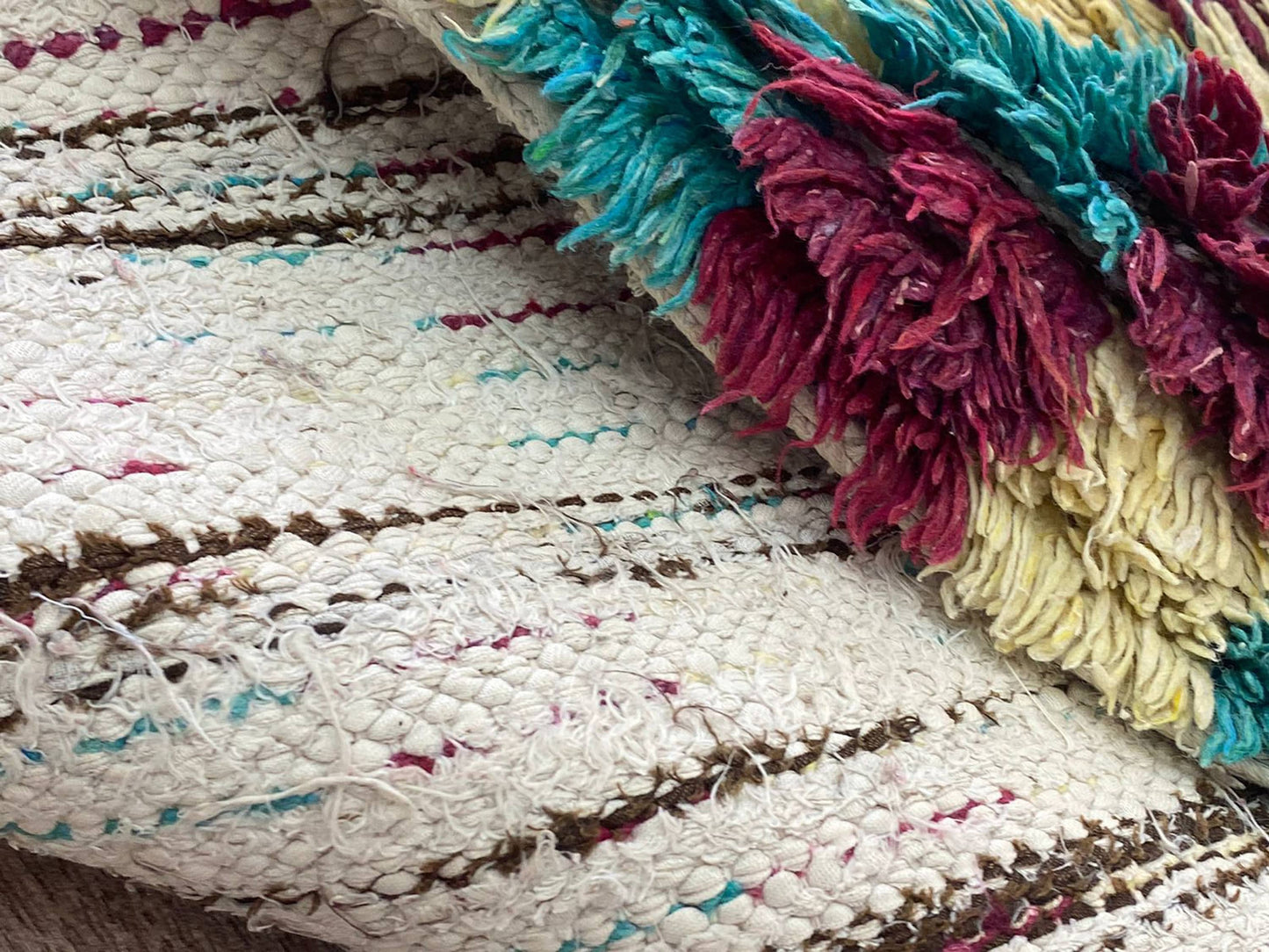 Narrow entryway checkered 3x7 runner rug.