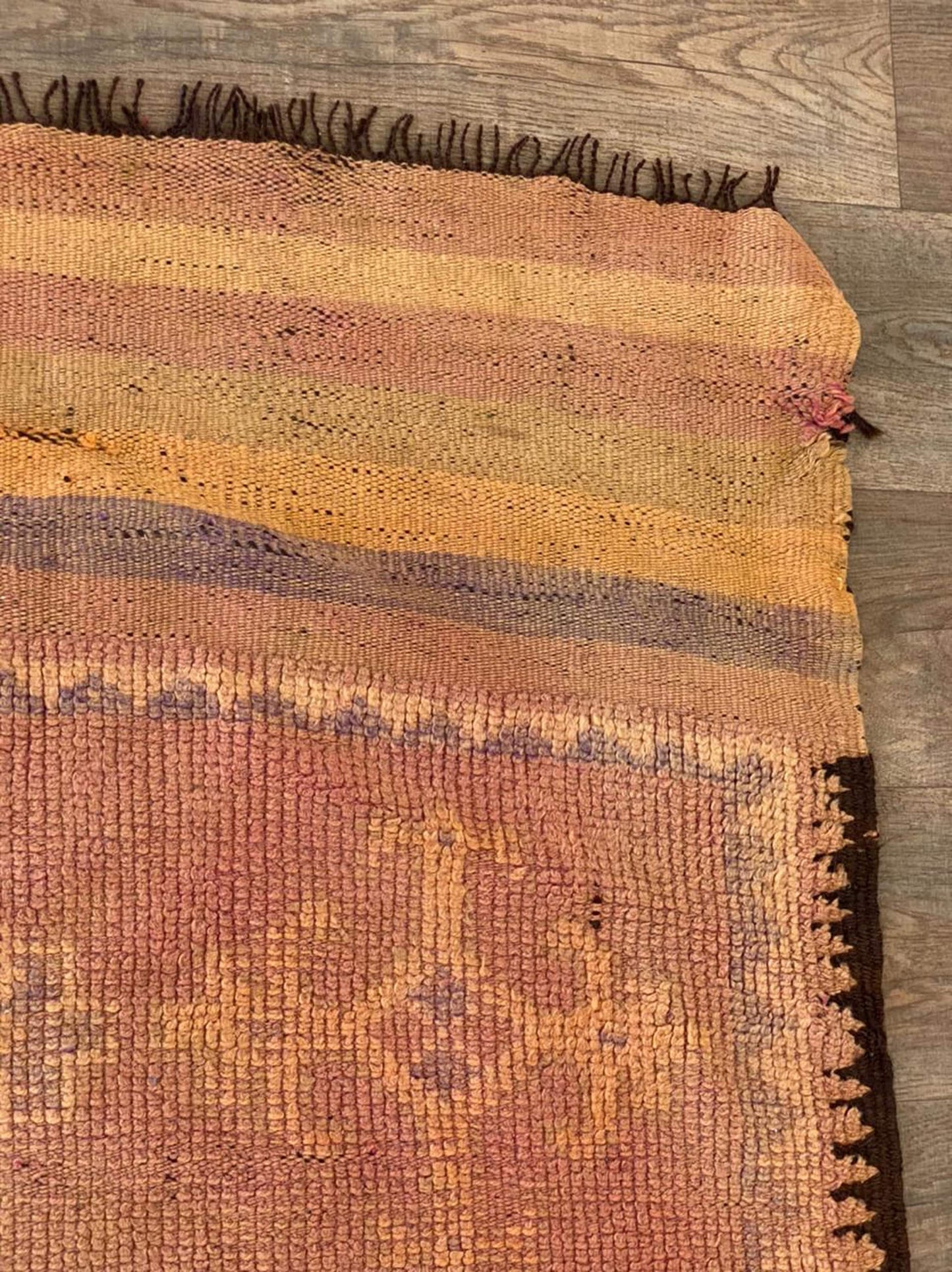 5x10 FT Moroccan large area wool rugs.