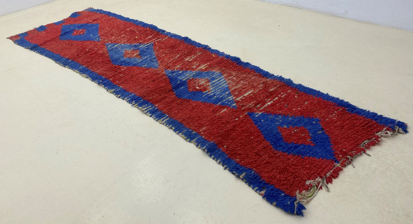 Narrow diamond rug runner 3x9.5, Moroccan vintage runner rug.