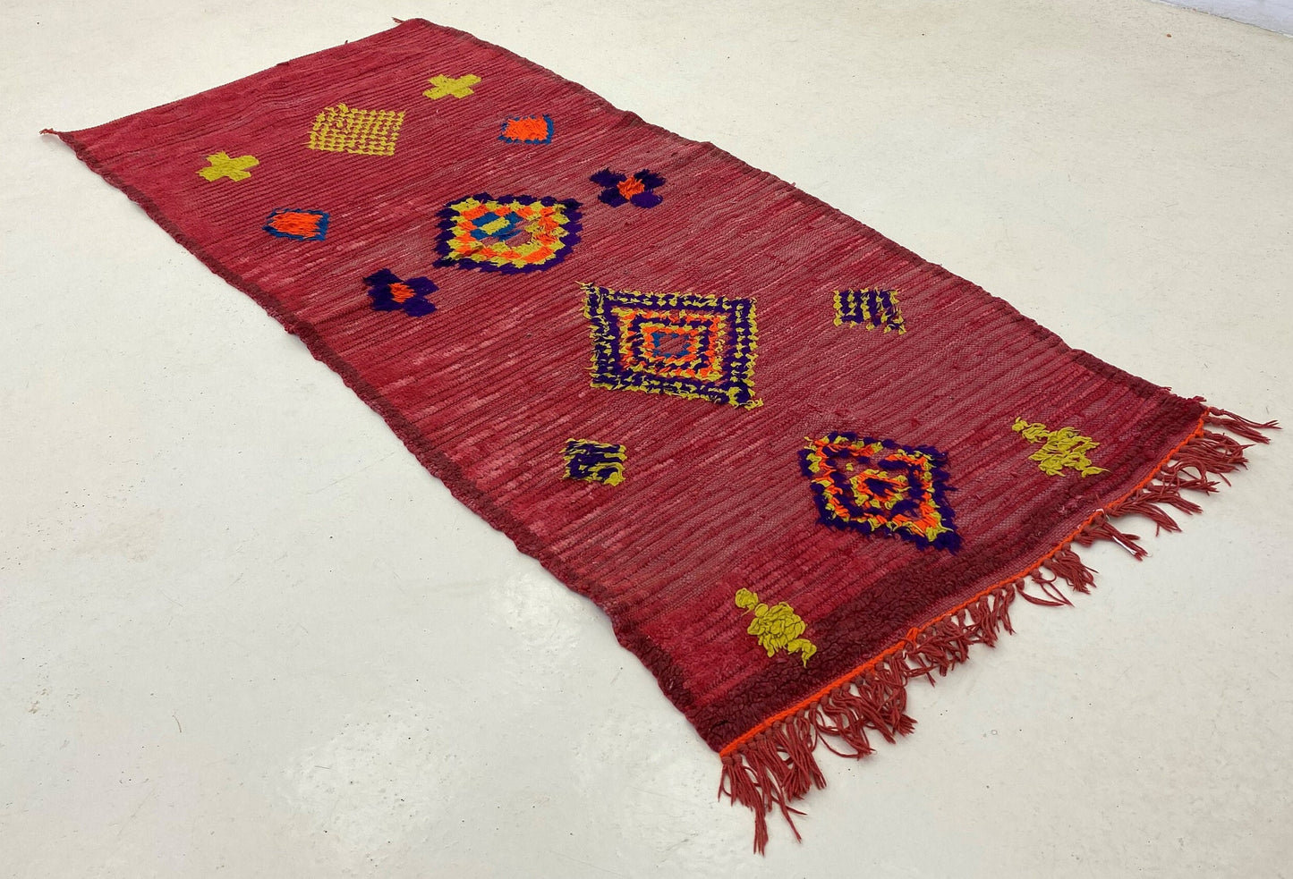 Tapis vintage diamant rouge 3x6, tapis marocain à tissage plat.