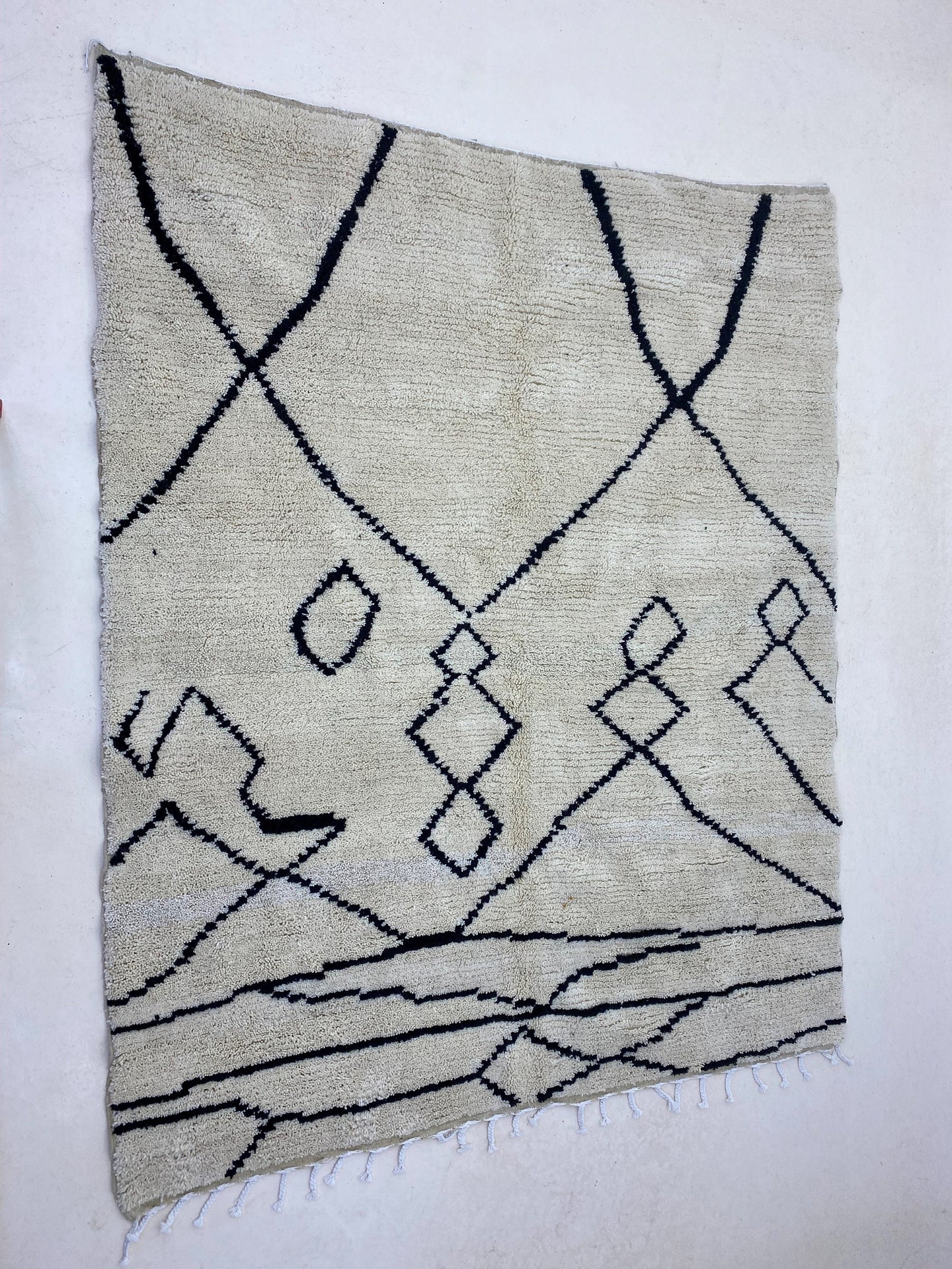 Tapis fait main, tapis en laine personnalisé pour un espace chaleureux, tapis berbères marocains moelleux et uniques.