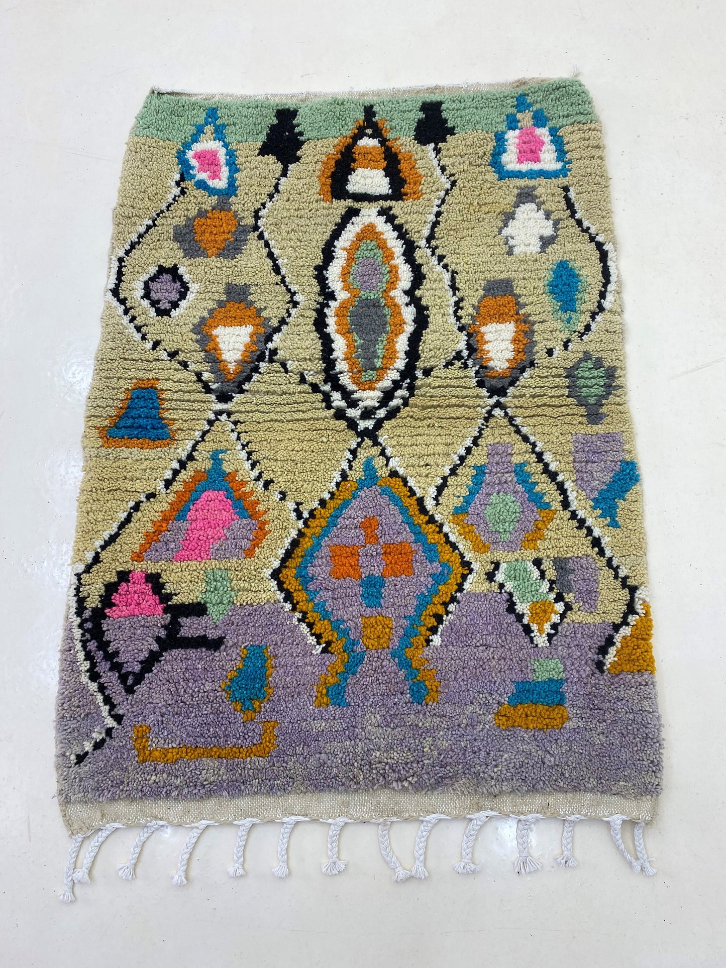 Tapis berbère marocain noué à la main, tapis en laine personnalisé, tapis berbères en laine.