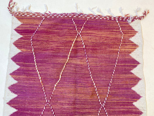 Tapis marocain coloré, tapis bohème fait main sur mesure.