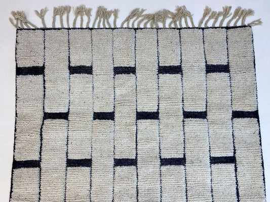 Tapis berbère personnalisé fait main pour le salon, tapis blanc marocain.
