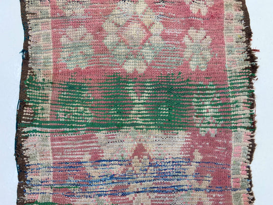 Tapis de couloir marocain vintage usé de 3 x 10 po de long, tapis de couloir en laine usé.