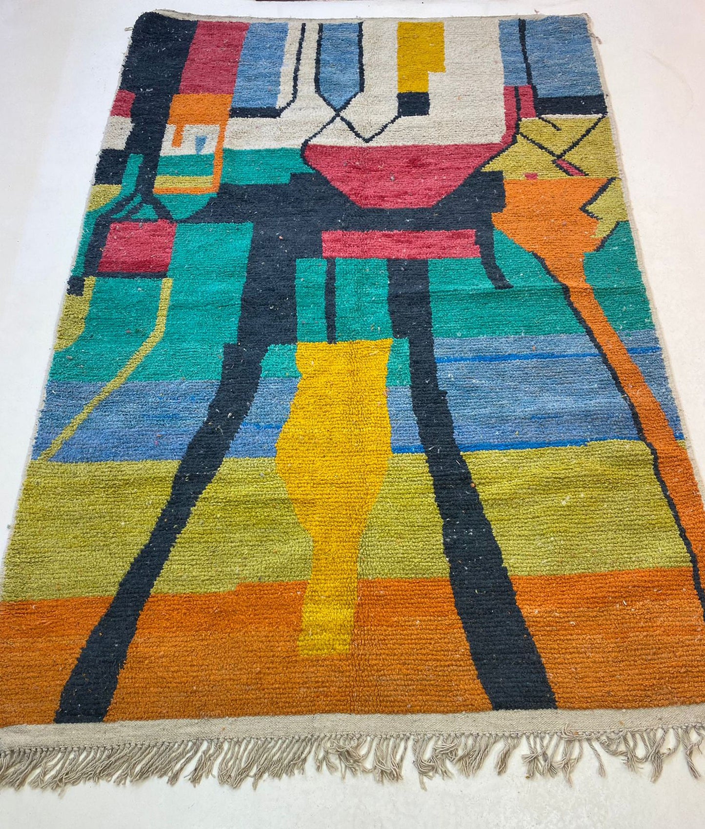 Tapis berbère marocain fabriqué à la main, tapis unique personnalisé, tapis de décoration intérieure personnalisé.