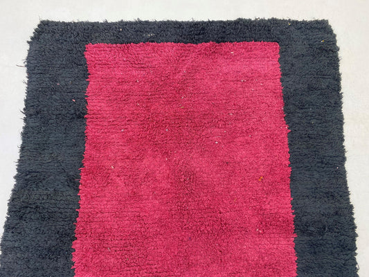 5x7 Bordered Moroccan Area Rug, Bohemian Style.