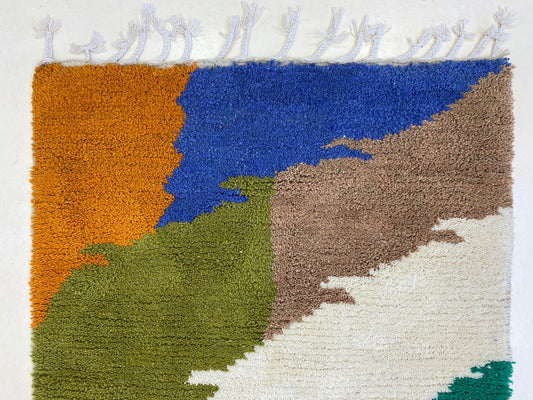 Tapis en laine marocain sur mesure, tapis unique fait main.