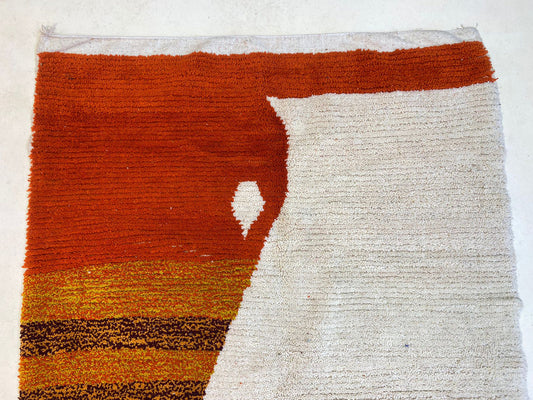 Tapis marocain personnalisé fait à la main, tapis de salon bohème vibrant.