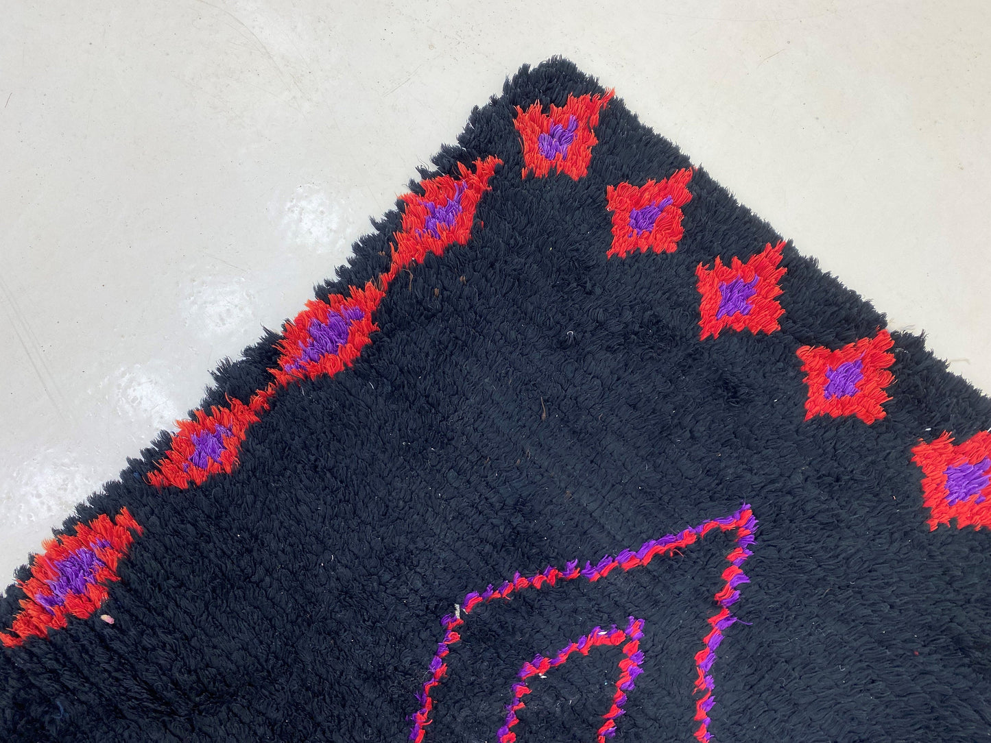 Vintage Moroccan Diamond Runner Rug 3x7.