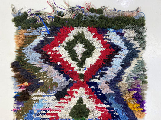 Tapis de couloir marocain vintage unique de petite taille 2x5.