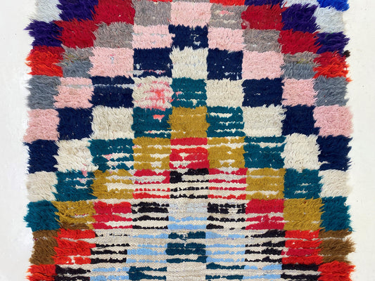 Tapis de couloir marocain vintage 2x7, textile vintage coloré.